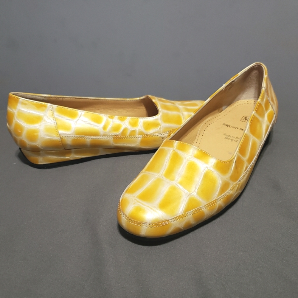 Bruno Magli Tomaia Pelle yellow low wedge shoes